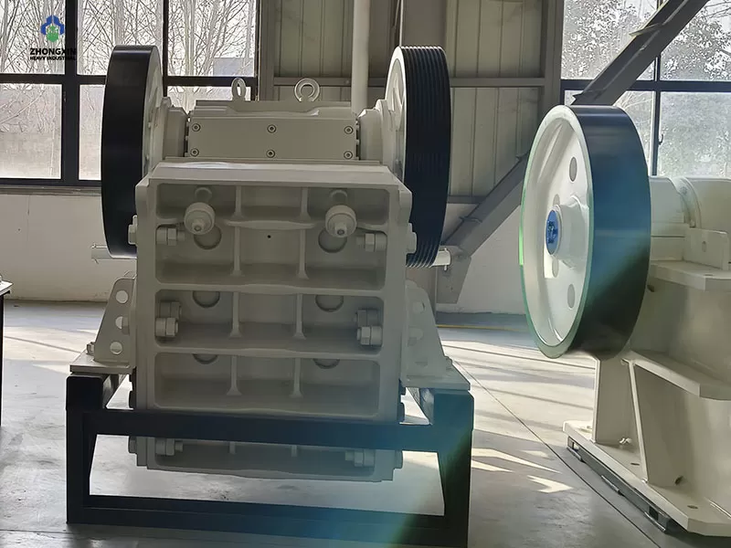 PE jaw crusher motor base and pulley system for power transmission