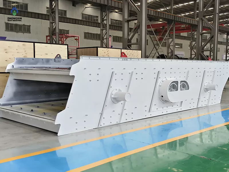 Vibrating screen for sand with fine mesh screen deck and tension system
