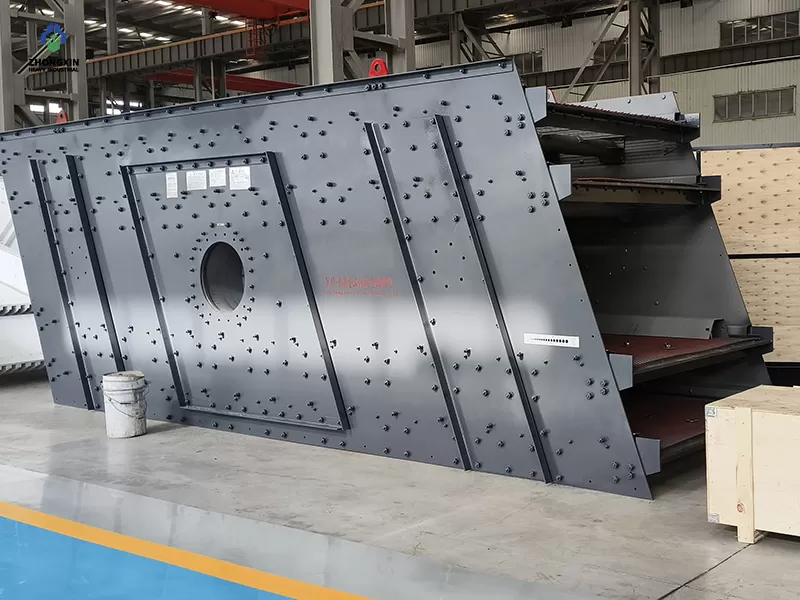 YK Series circular vibrating screen front view in factory with sturdy screen box