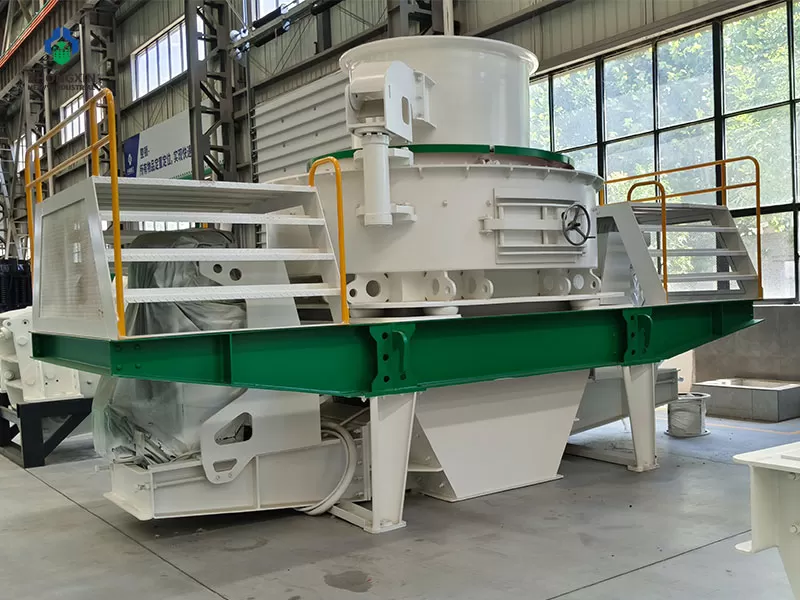 VSI crusher sand making machine in factory workshop, China sand making machine manufacturer