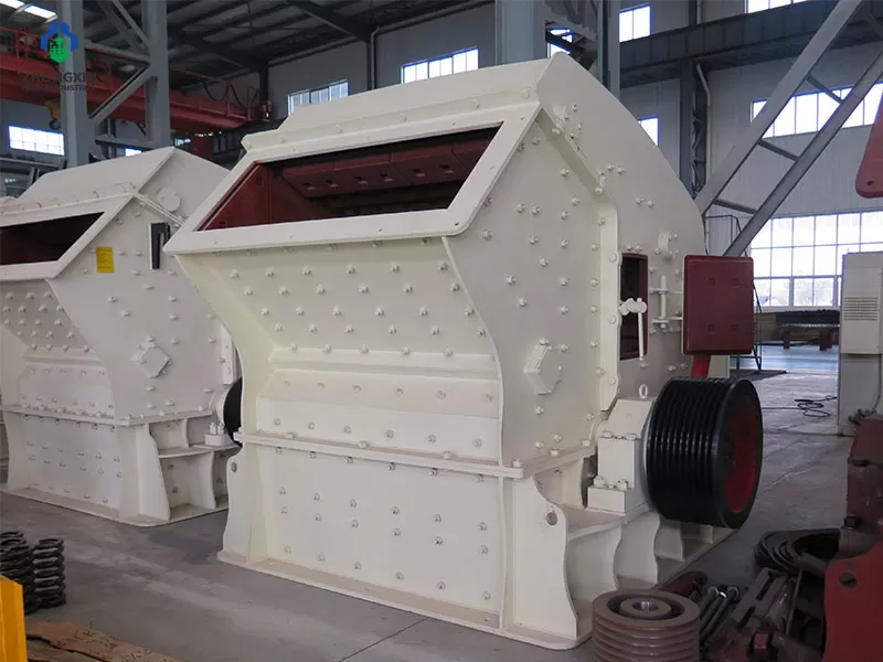 PF impact crusher discharge opening with hydraulic adjustment system