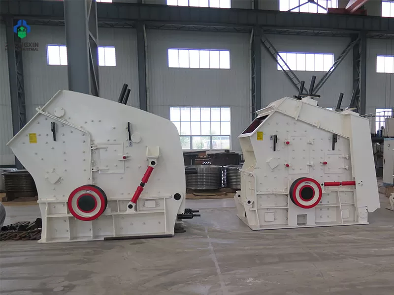 PF Series Impact Crusher feed opening with rotor and blow bars detail