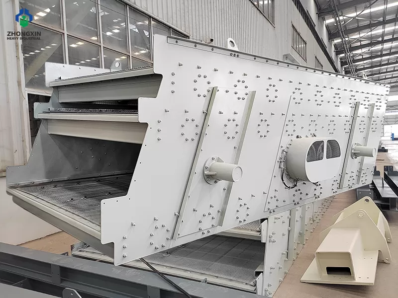 Vibrating screen equipment assembly line at China vibrating screen factory