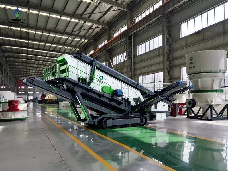Crawler mobile screening and crushing plant assembly in factory workshop production line
